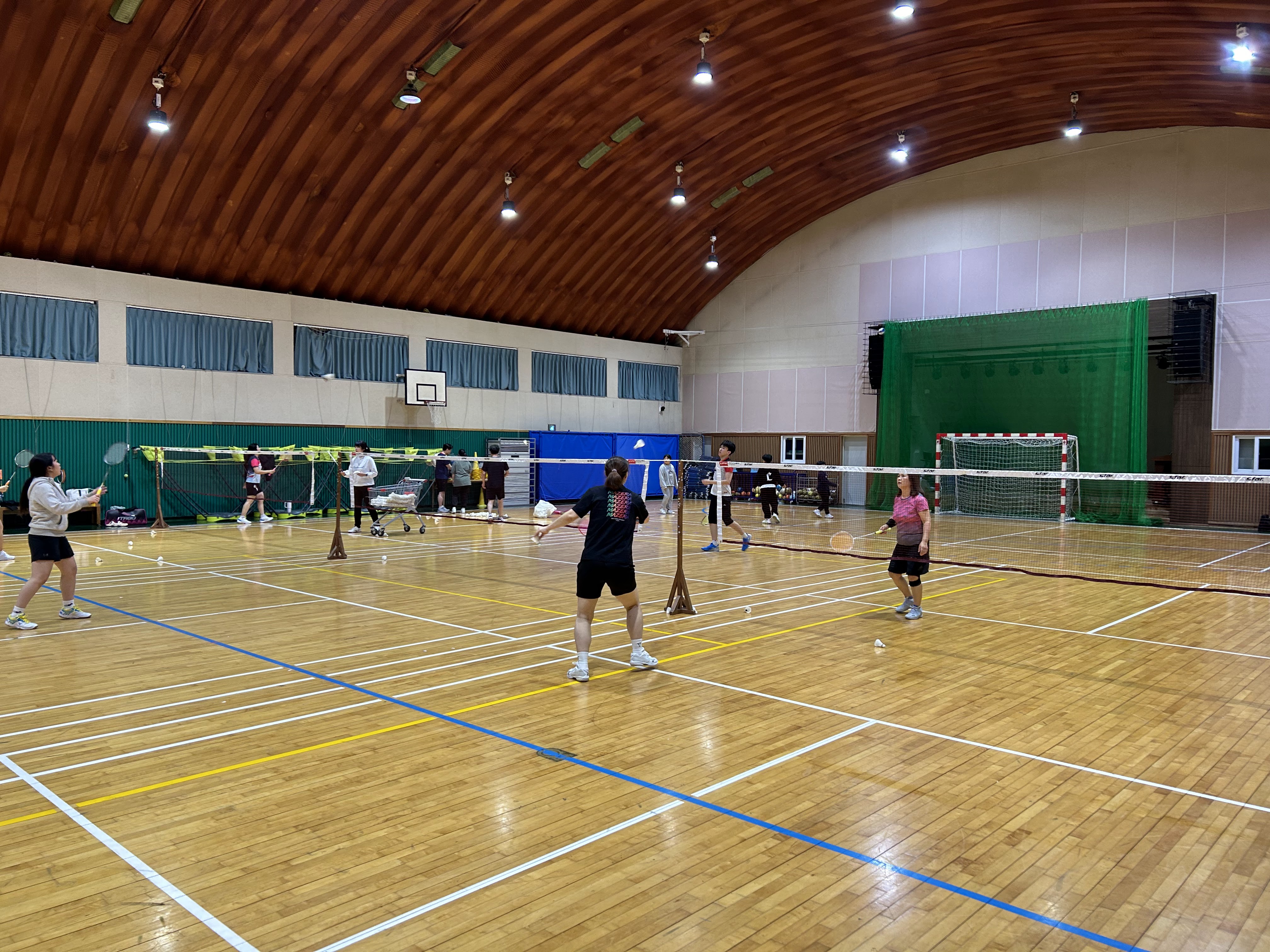 A badminton club I found in Jeju island